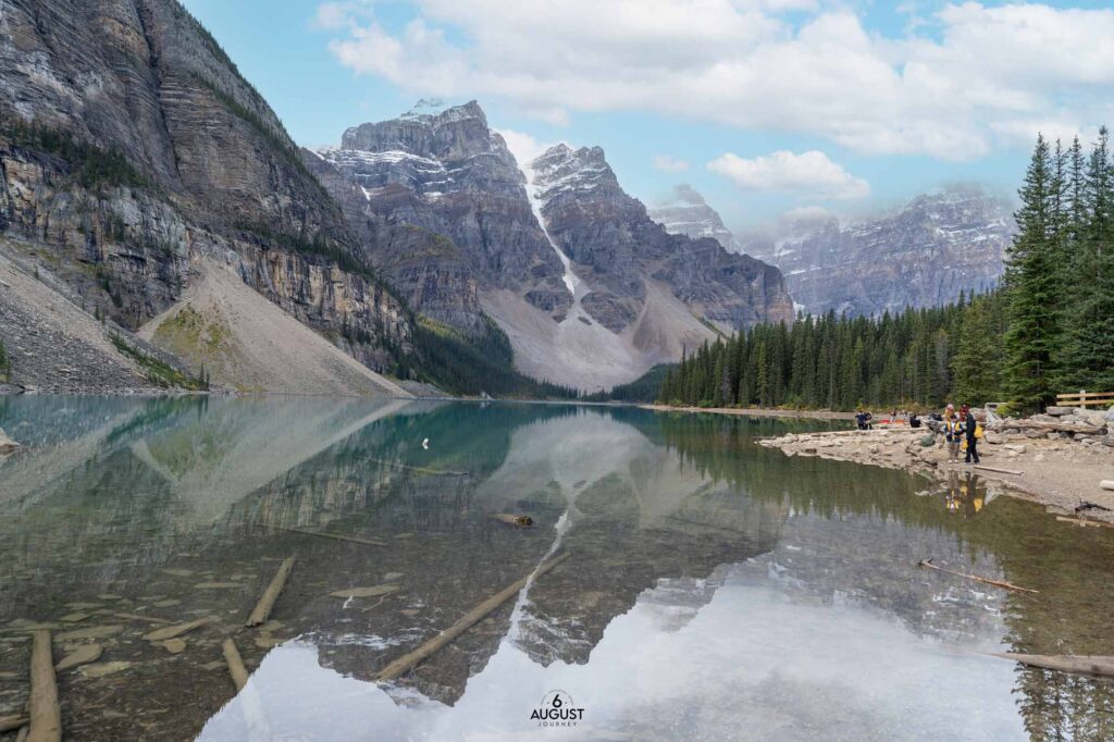 Moraine Lake รีวิว แสงเช้า